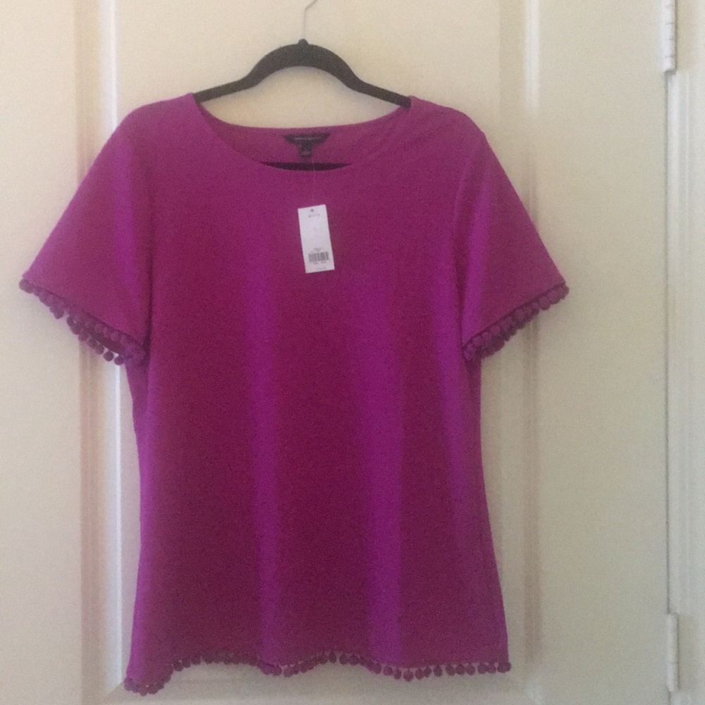 Adorable Pom top
